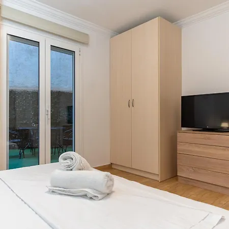 Apartment Spacious Peaceful Family 2bd *